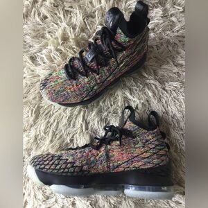 NIKE Boys size 7 Y LEBRON 15 XV HORSEMAN BASKETBALL SNEAKER SHOES